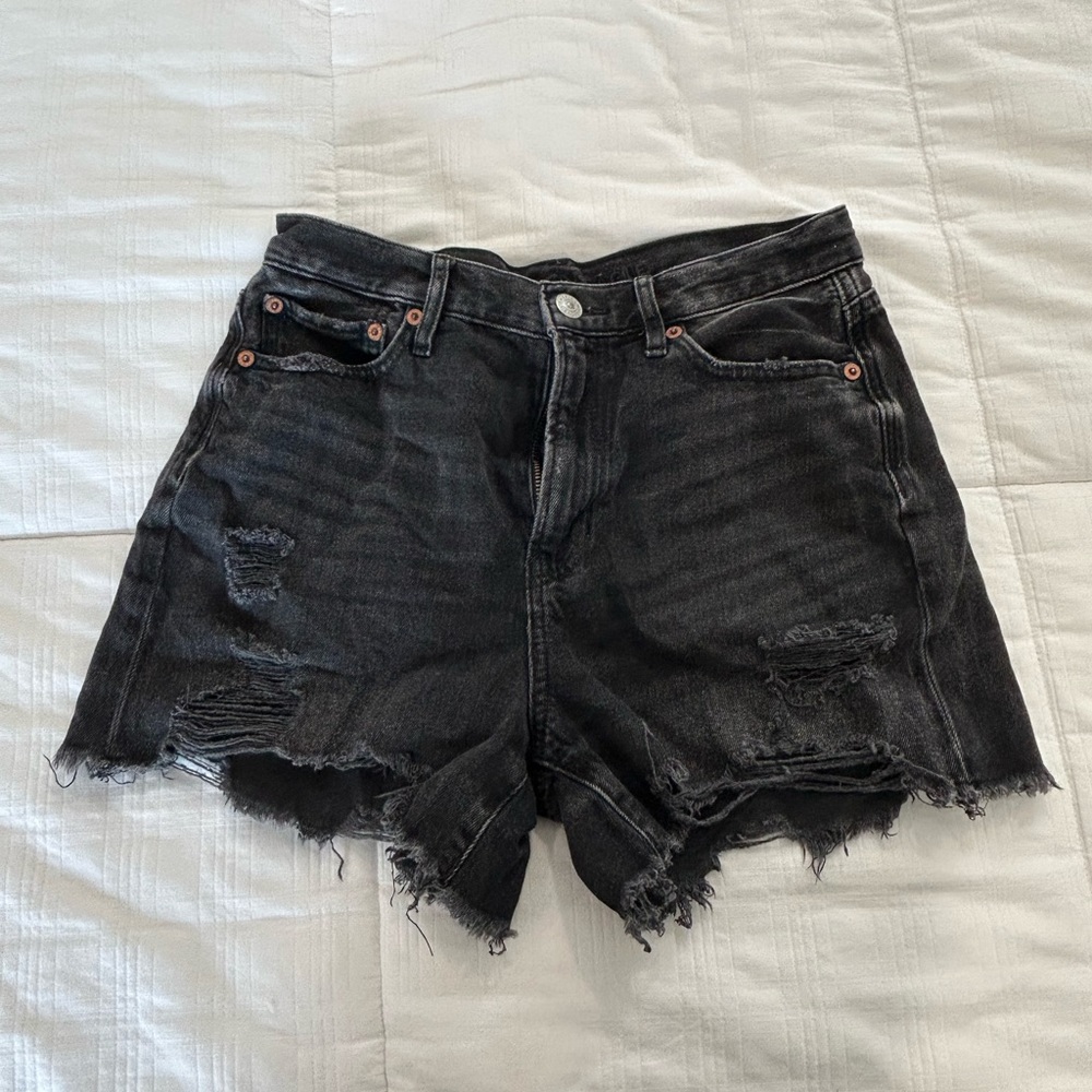 American Eagle Black Denim Jean Shorts Distressed size 4